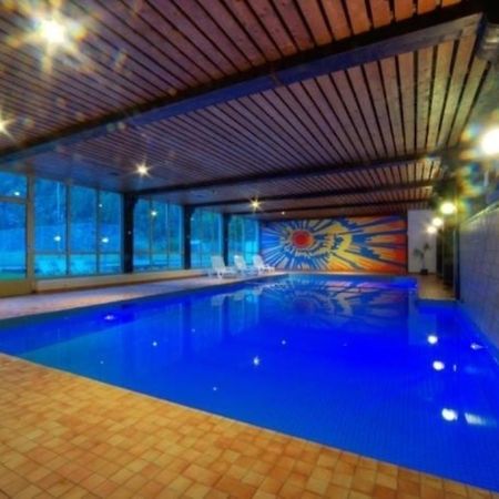 Moderne Dachwohnung Naehe Zermatt Mit Balkon Täsch Eksteriør bilde