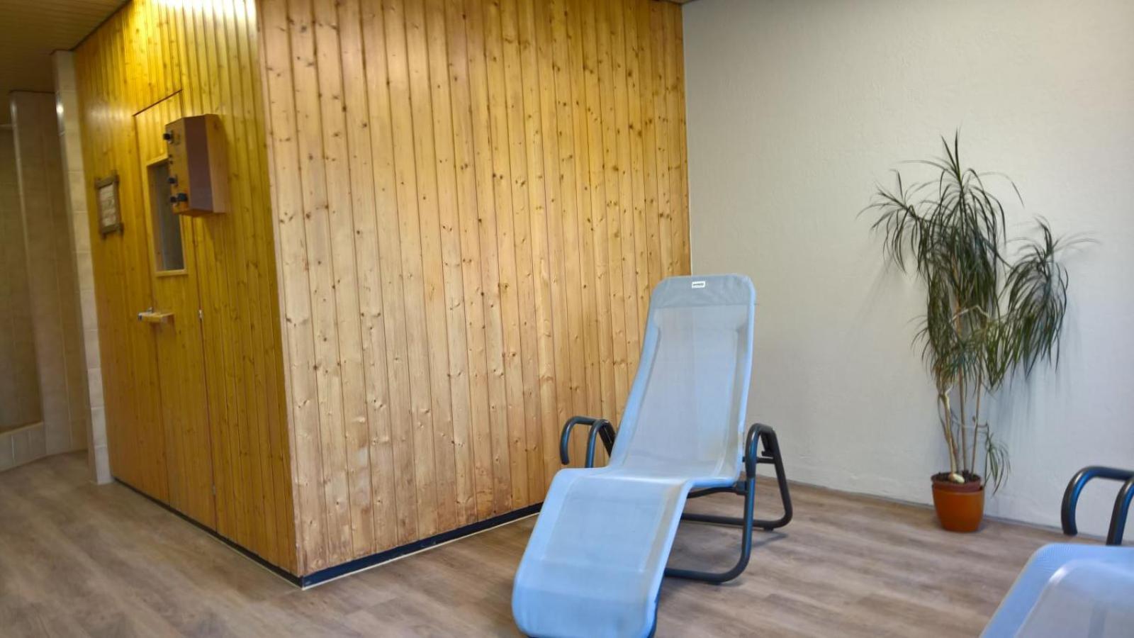 Moderne Dachwohnung Naehe Zermatt Mit Balkon Täsch Eksteriør bilde
